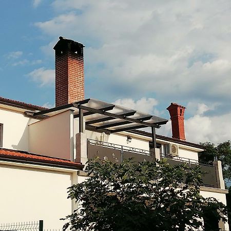Apartmani Roberta Jurdani Zewnętrze zdjęcie