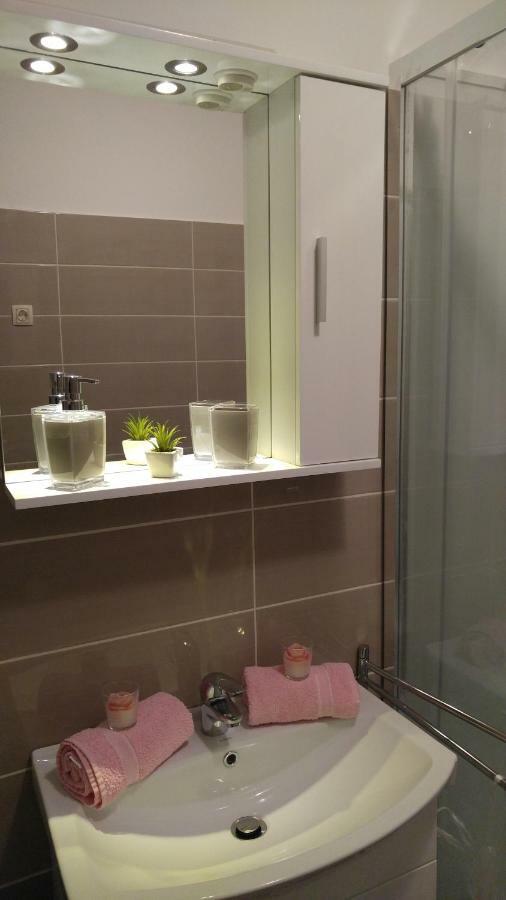 Apartmani Roberta Jurdani Zewnętrze zdjęcie