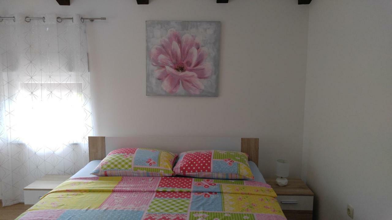 Apartmani Roberta Jurdani Zewnętrze zdjęcie