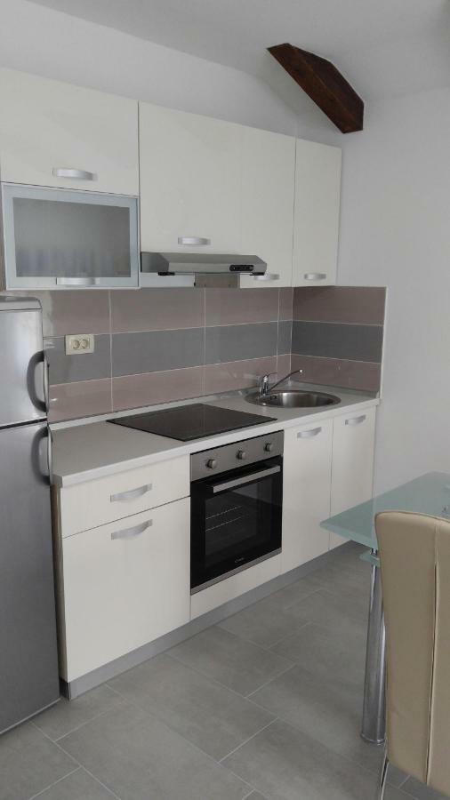 Apartmani Roberta Jurdani Zewnętrze zdjęcie