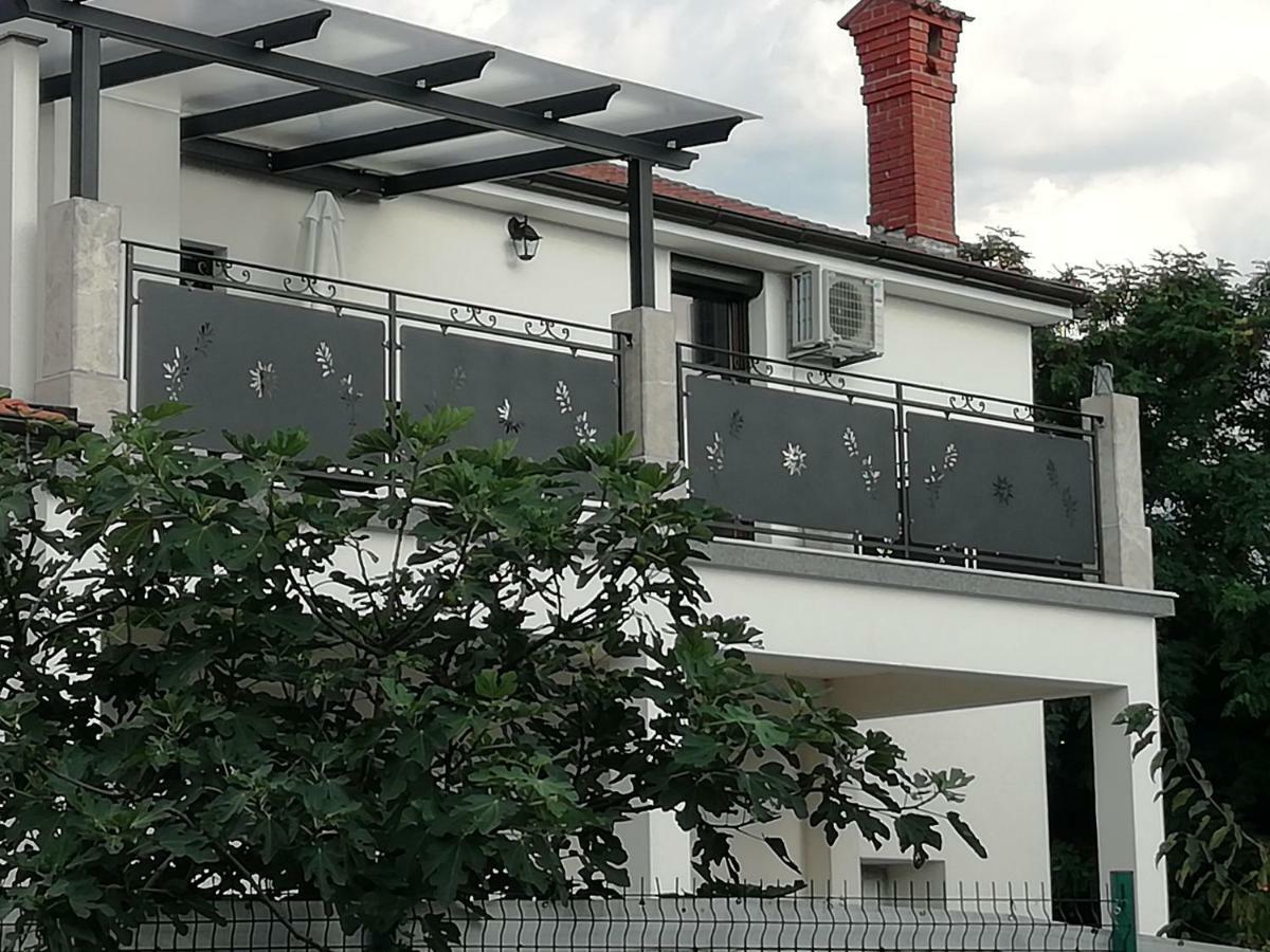 Apartmani Roberta Jurdani Zewnętrze zdjęcie