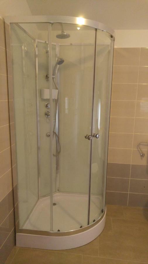 Apartmani Roberta Jurdani Zewnętrze zdjęcie