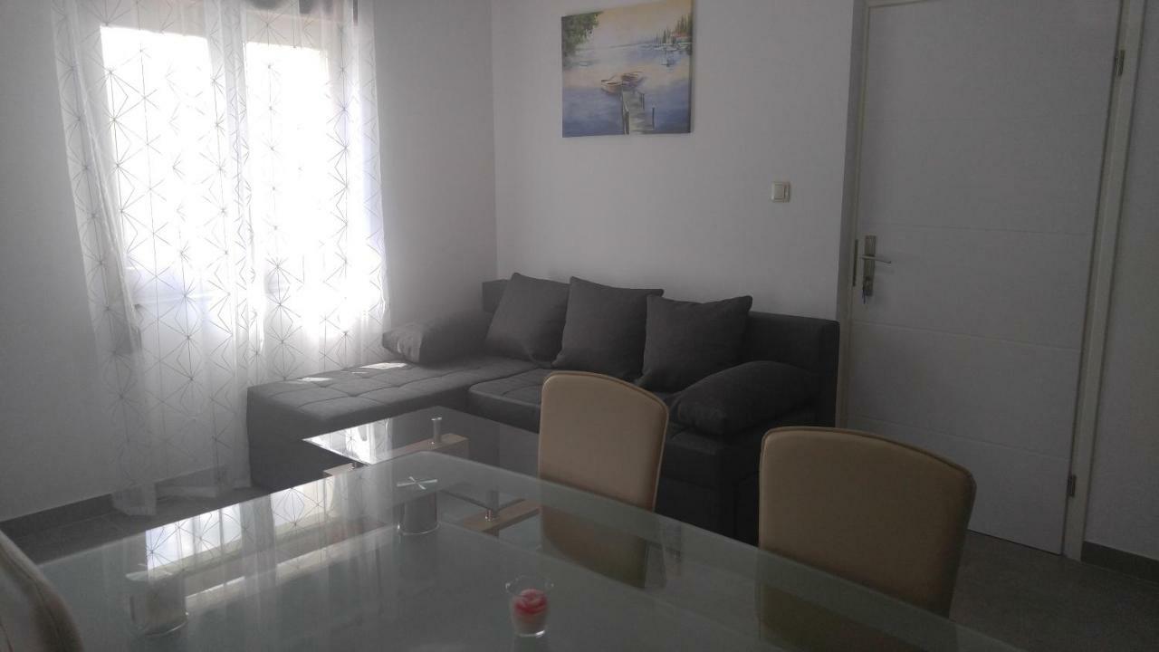 Apartmani Roberta Jurdani Zewnętrze zdjęcie