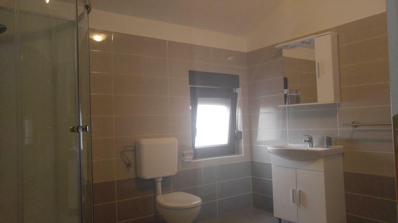 Apartmani Roberta Jurdani Zewnętrze zdjęcie